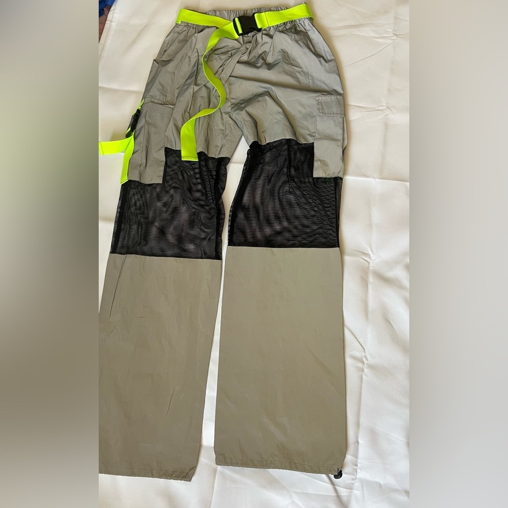 Fashion nova reflective cargo pants size M